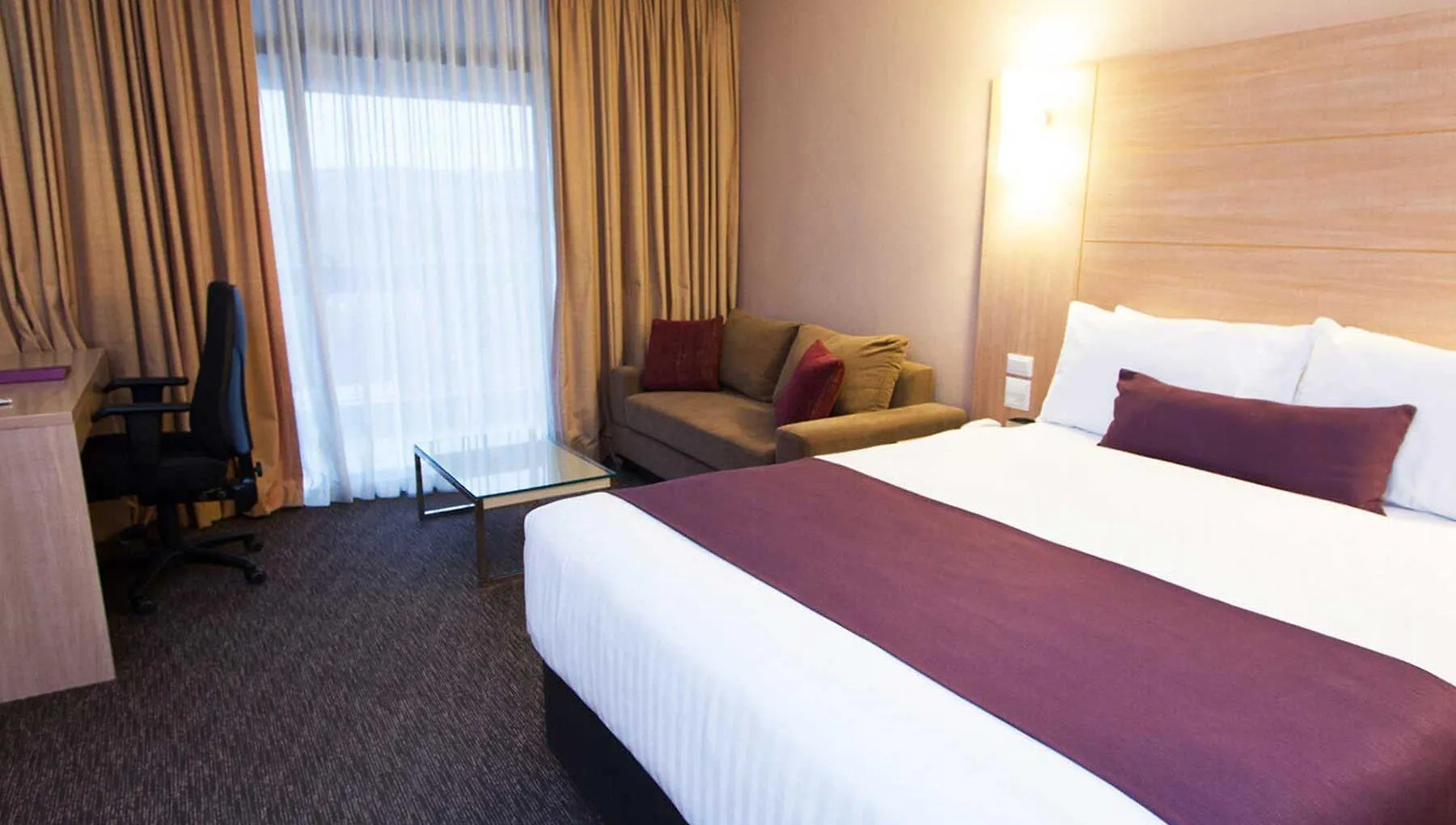 The Terrace Hotel Adelaide 4*,