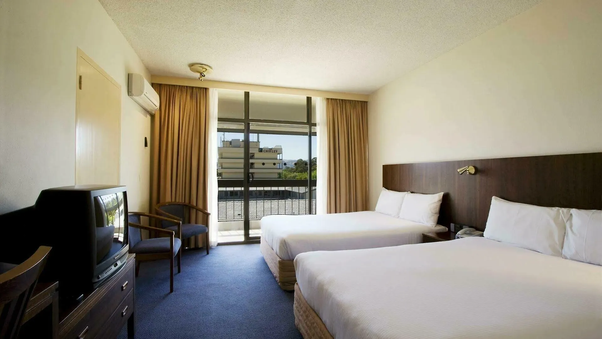 The Terrace Hotel Adelaide 4*,