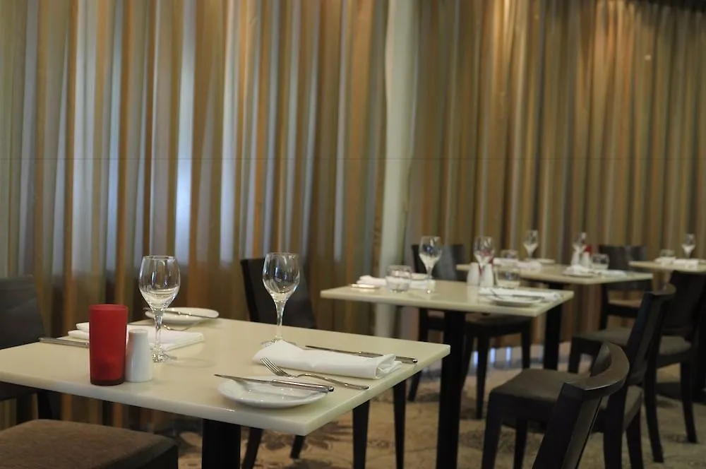****  The Terrace Hotel Adelaïde Australie
